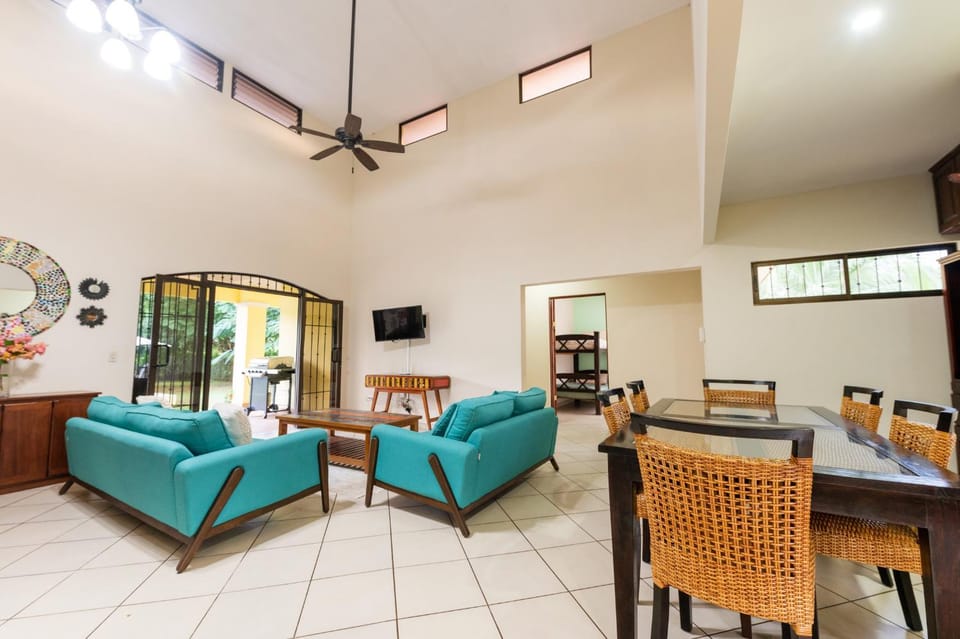 Villa Tropical by Vacation Pura Vida Villa in Esterillos Este