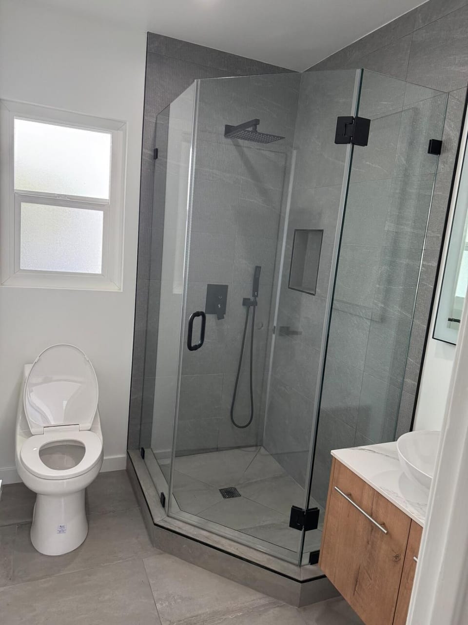 House with pool in prime location - 10 mins to Universal Studio Villa in North Hollywood