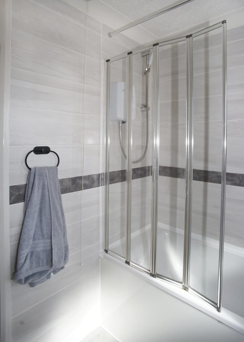 Shower, Bathroom, towels