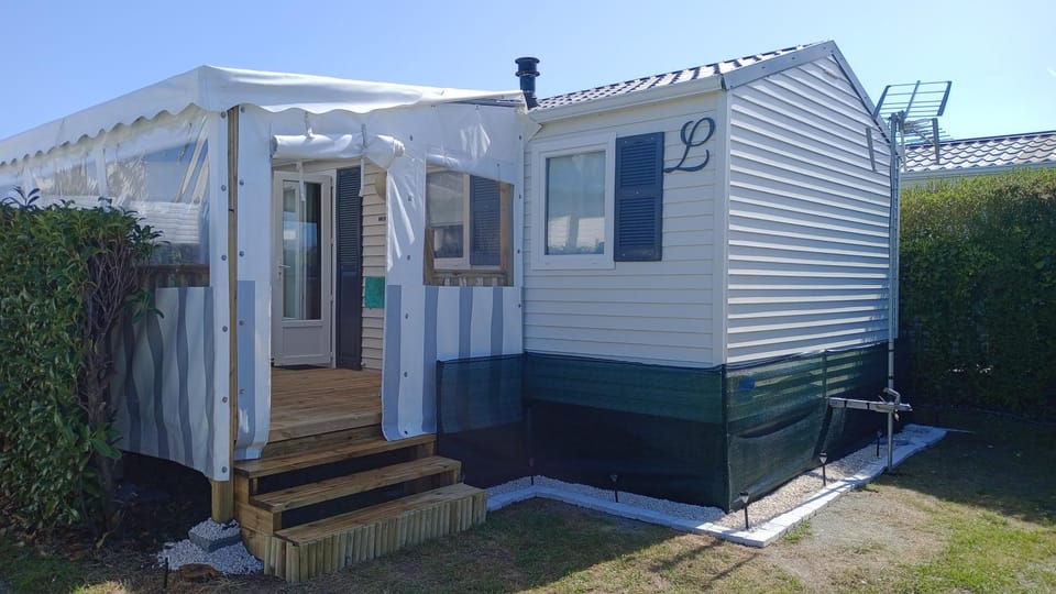 Mobil-home camping 4 étoiles cancale Campground/ 
RV Resort in Cancale