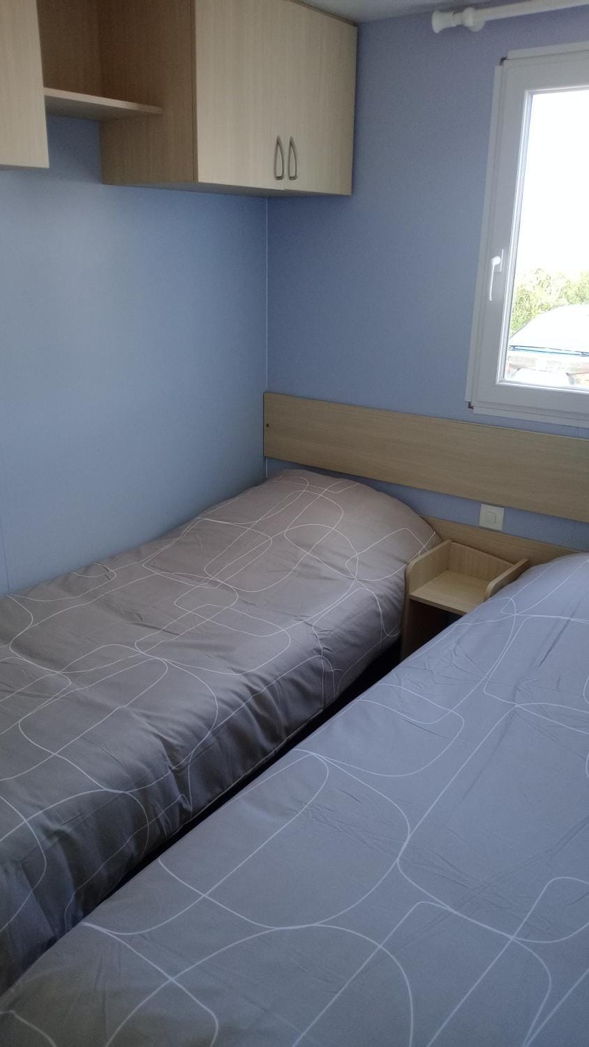 Mobil-home camping 4 étoiles cancale Campground/ 
RV Resort in Cancale