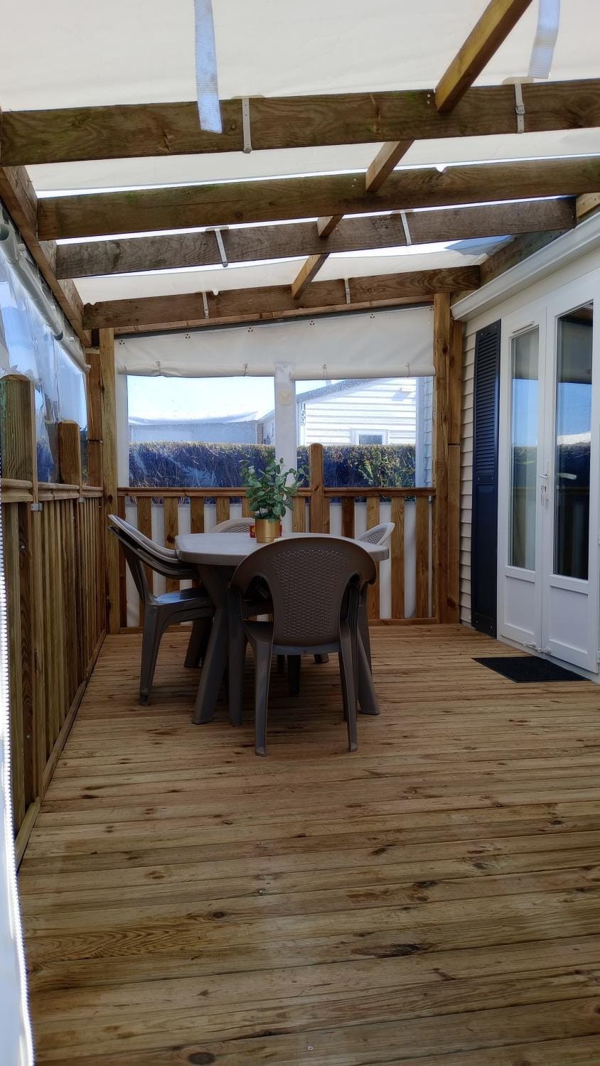 Mobil-home camping 4 étoiles cancale Campground/ 
RV Resort in Cancale