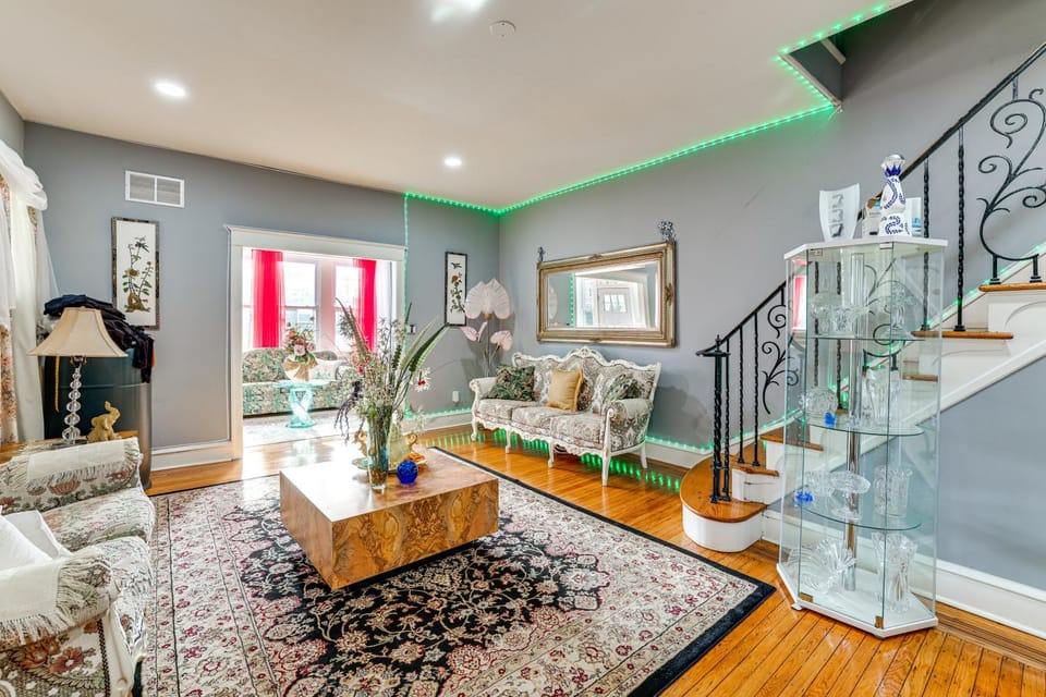 Pet-Friendly Philly Area HQ Near Lincoln Financial House in Upper Darby