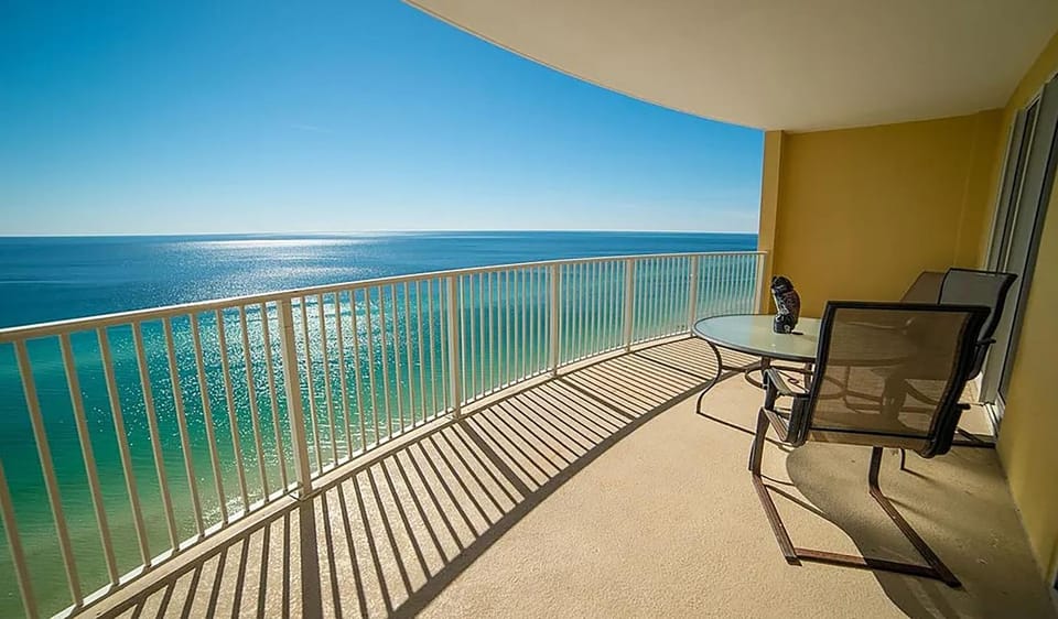 Emerald Isle 1905 by Emerald Coast Retreats Apartment in Panama City Beach
