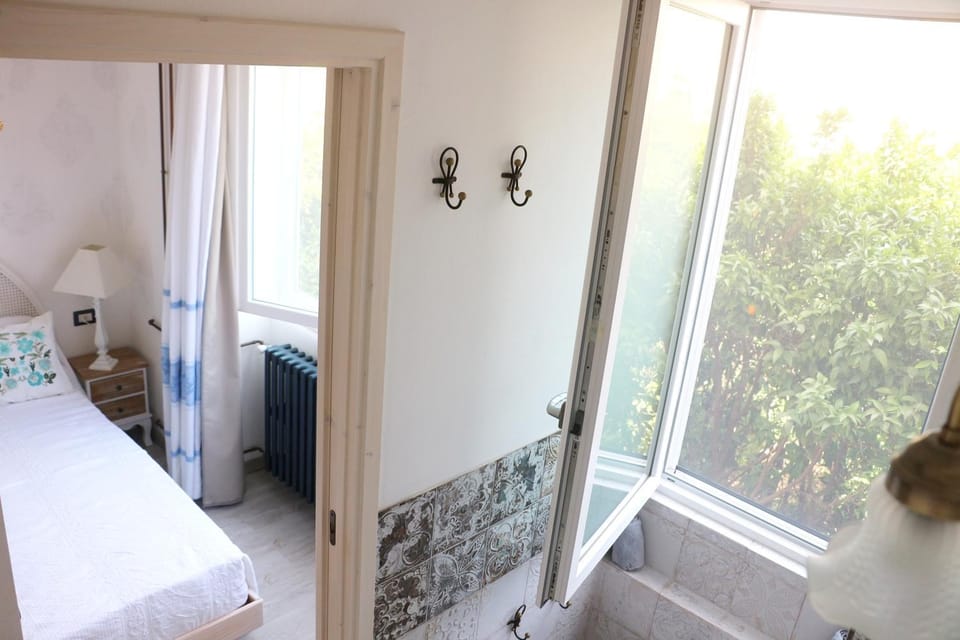 Bathroom, Bedroom