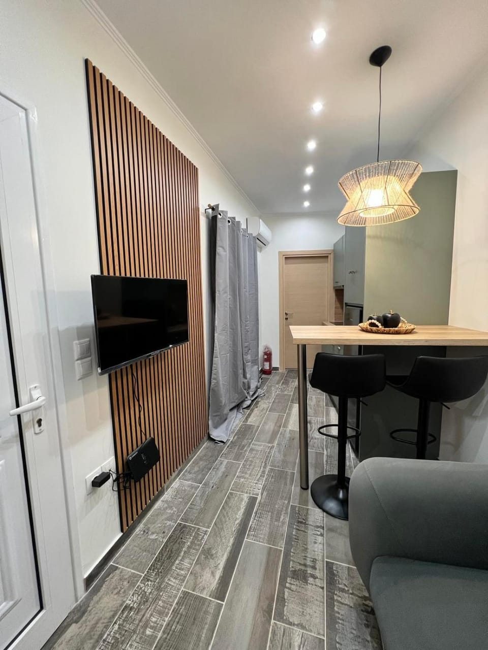 TV and multimedia, Living room, Photo of the whole room, Seating area