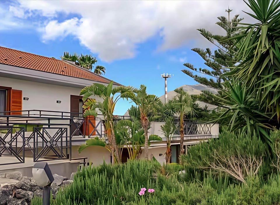 Property building, Balcony/Terrace