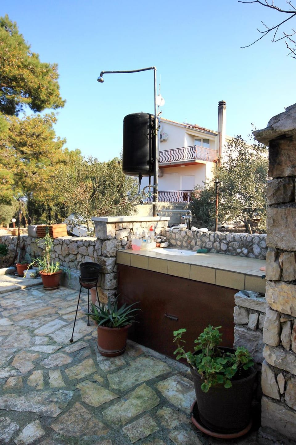 Location, children, Family
