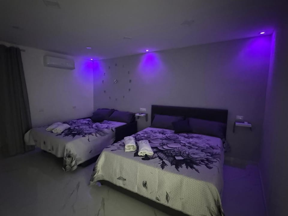 Bed, Bedroom, air conditioner