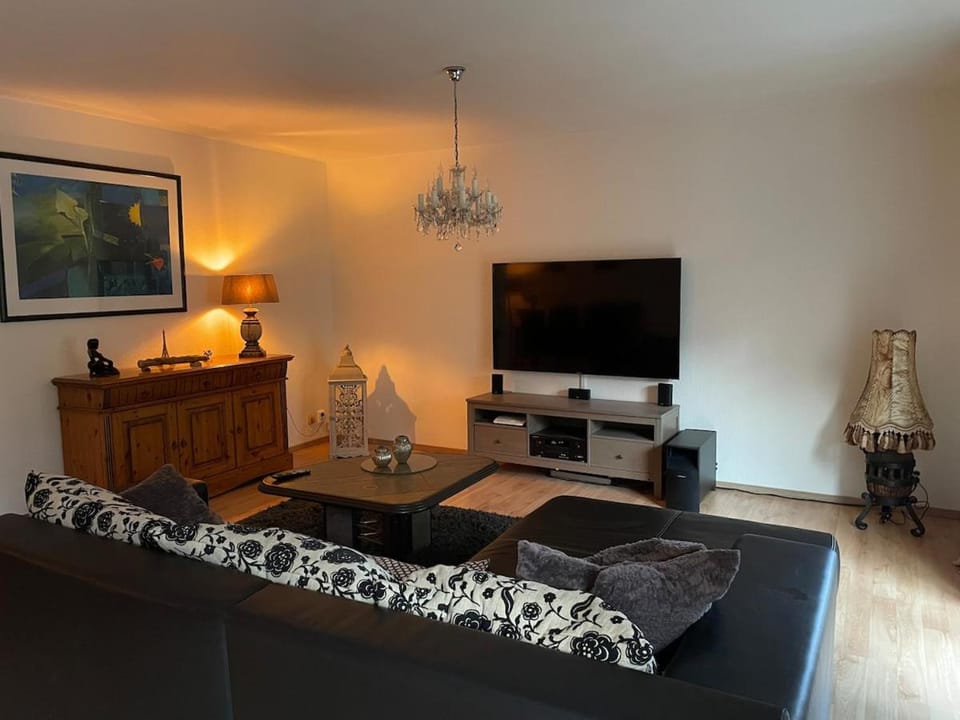 Communal lounge/ TV room, TV and multimedia, Evening entertainment