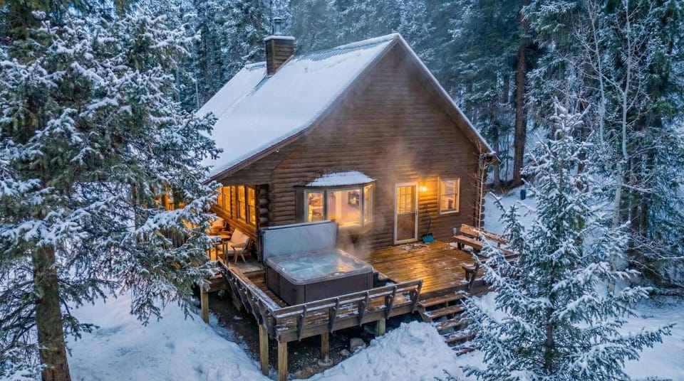 Mountain Escape with Hot Tub and Lounge Area House in Blue River