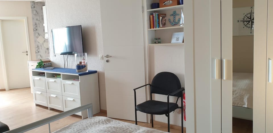 Photo of the whole room, wardrobe