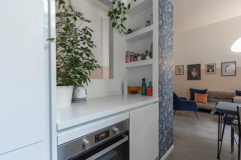 Kitchen or kitchenette, Living room