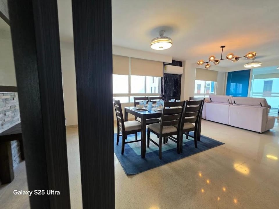 Elegant Spacious Apt on the Cinta Costera N#9 Apartment in Panama City, Panama