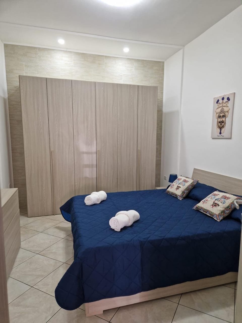 Bed, Photo of the whole room, Bedroom, towels, wardrobe