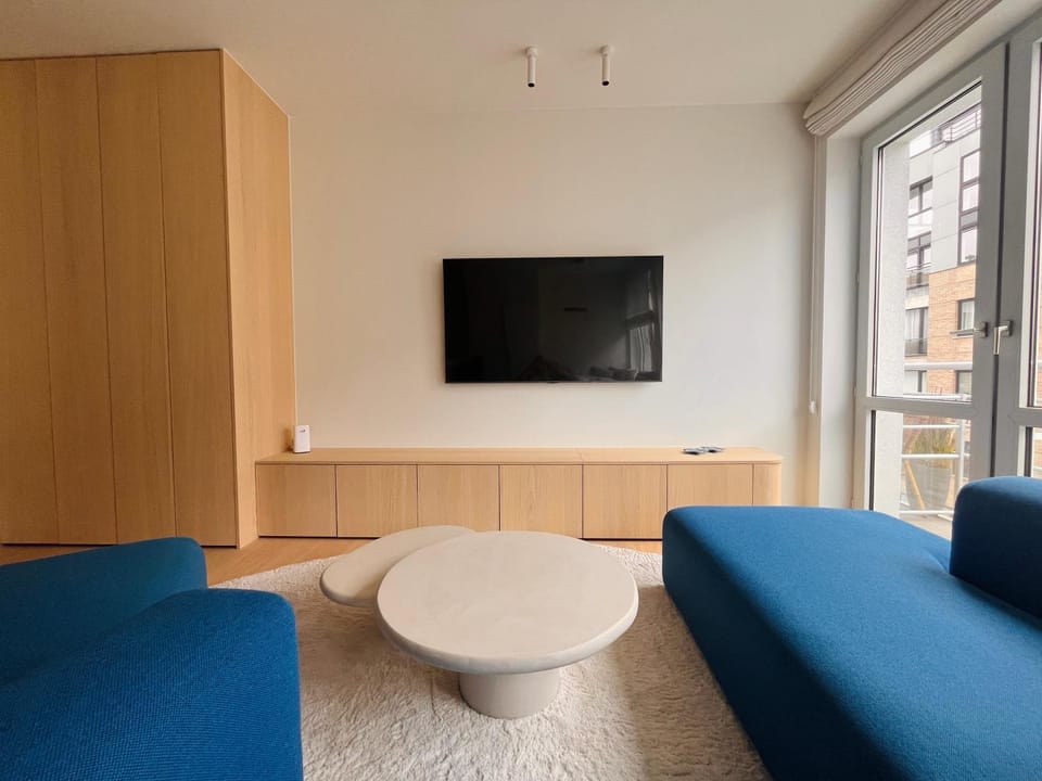 TV and multimedia, Seating area