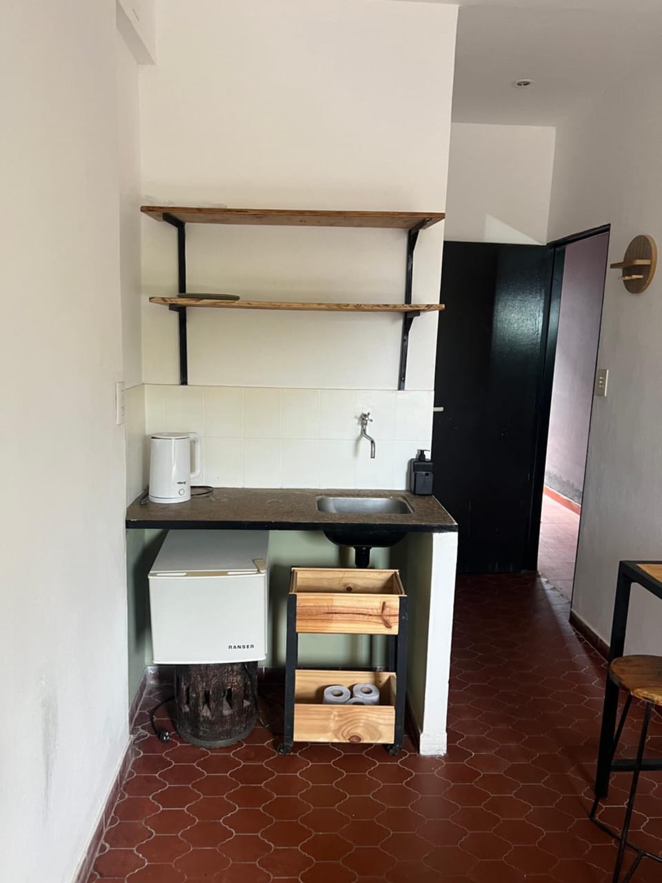 Kitchen or kitchenette