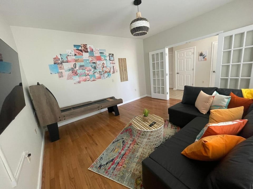 Laguna Way-The Boardwalk & Beach Awaits for you! House in Atlantic City