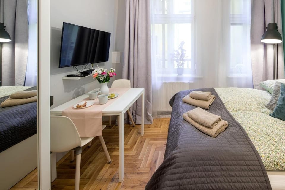 Mint&Jade studio D Apartment in Krakow
