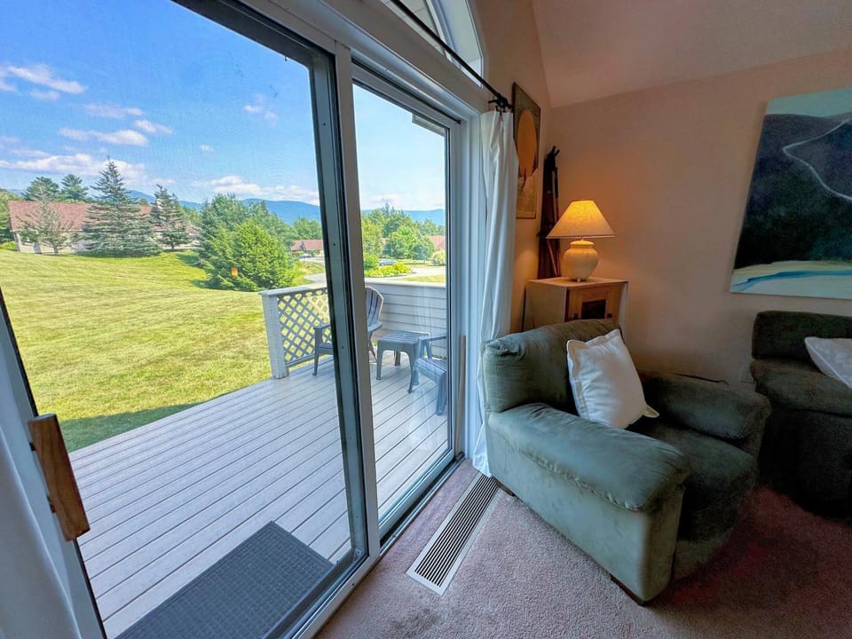 FV21 Warm Fairway Village Townhome House in Bretton Woods