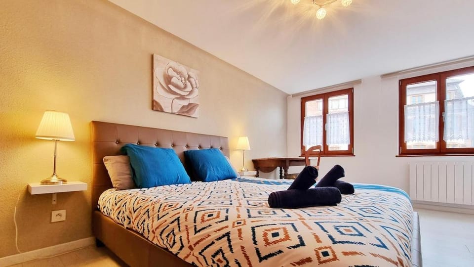 Bed, Bedroom