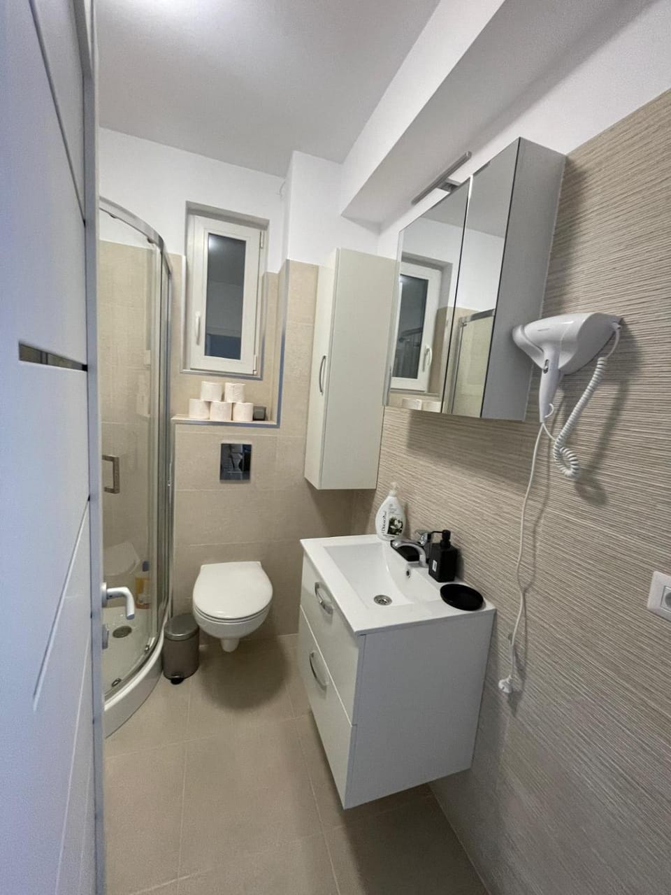 Zlata Quiet London Residence 8D 18C private parking Apartment in Romania