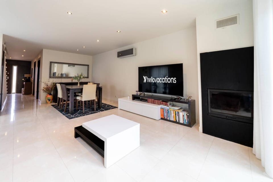 Villa Colina - A1 by HelloVacations Villa in Guia