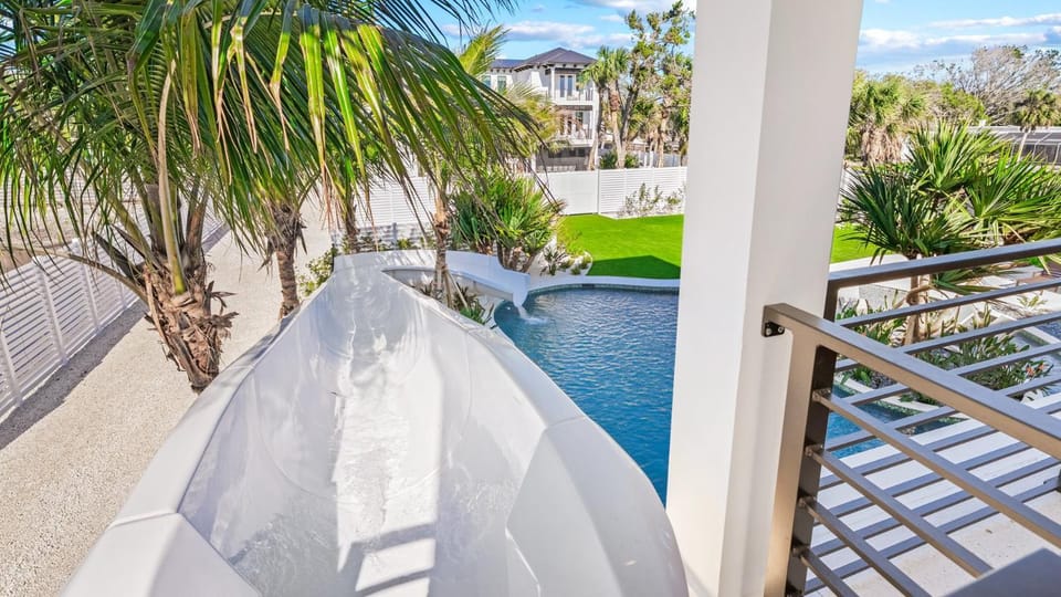 Day, View (from property/room), Balcony/Terrace, Other, Pool view, Swimming pool