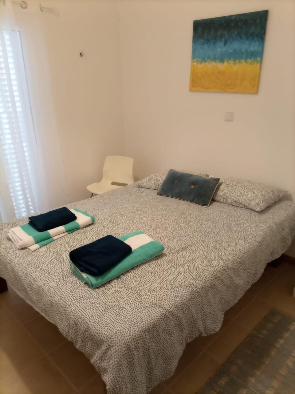 Bed, Bedroom, towels