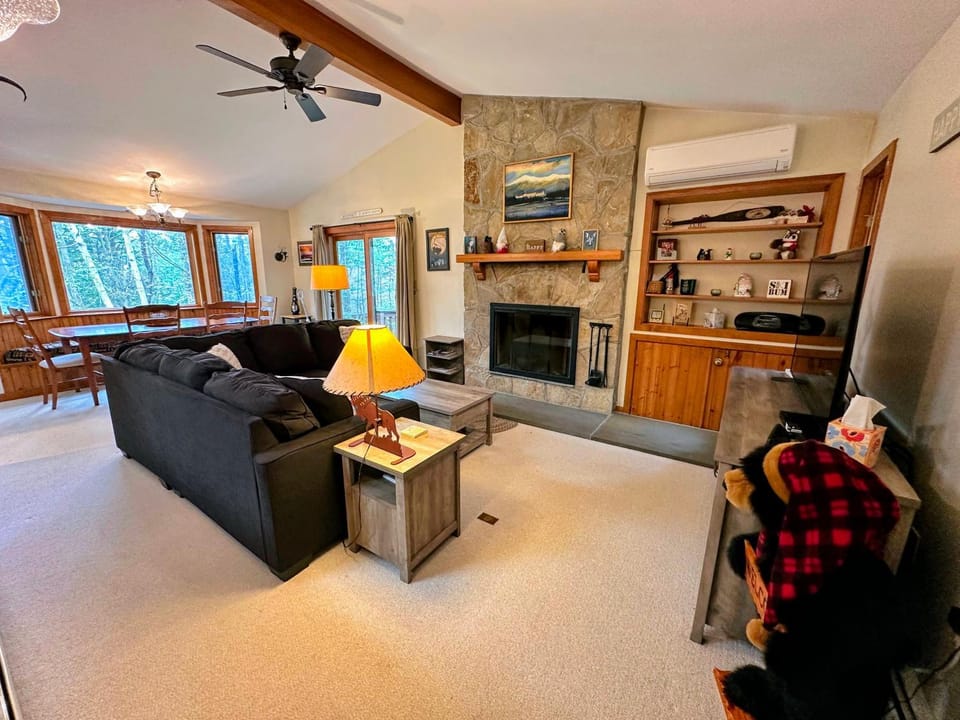 FC26 Bretton Woods home steps from the slopes House in Carroll