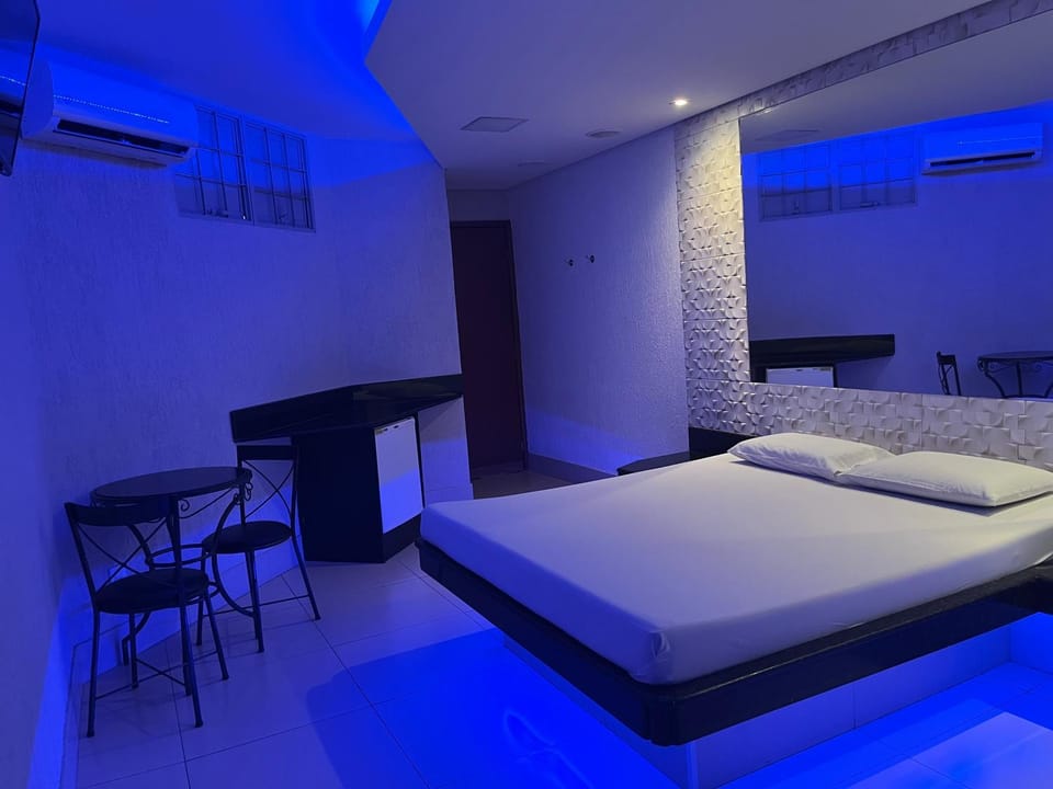 Bed, Photo of the whole room, Bedroom, air conditioner