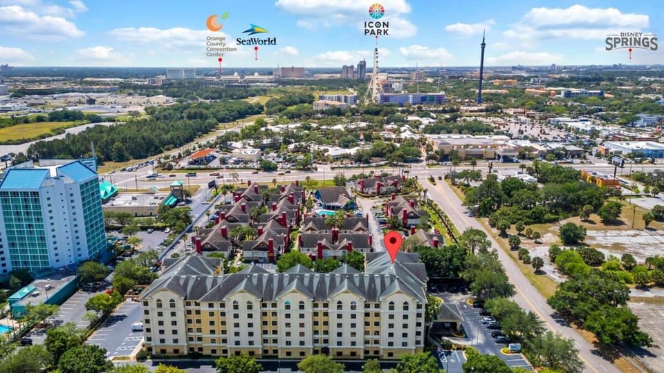 Condo close to Epic Universe - free parking Apartment in Orlando
