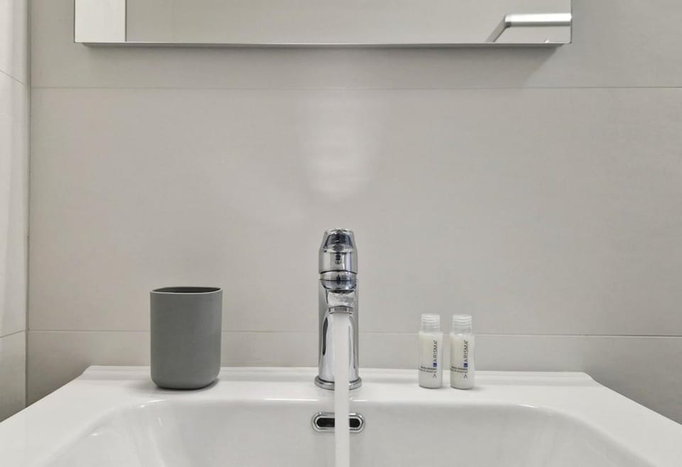 Centro Piazza Wi-Fi AC Balcony Design by WE HOST YOU Apartment in San Benedetto del Tronto