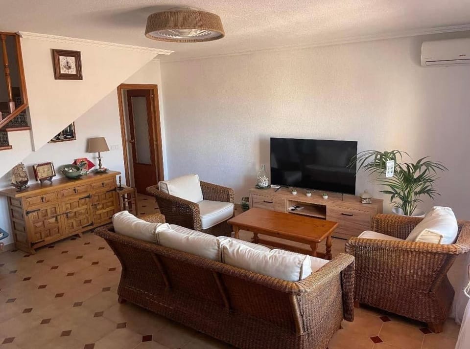 TV and multimedia, Living room, air conditioner