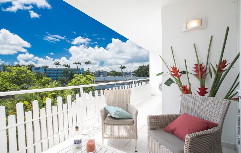 Patio, Day, View (from property/room), Balcony/Terrace