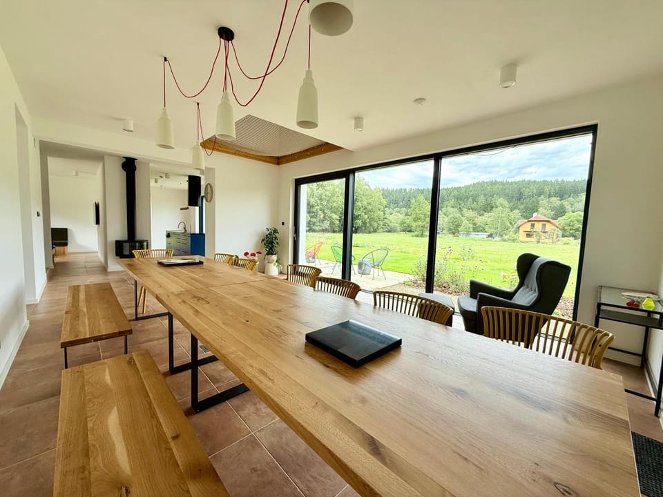 Seating area, Dining area