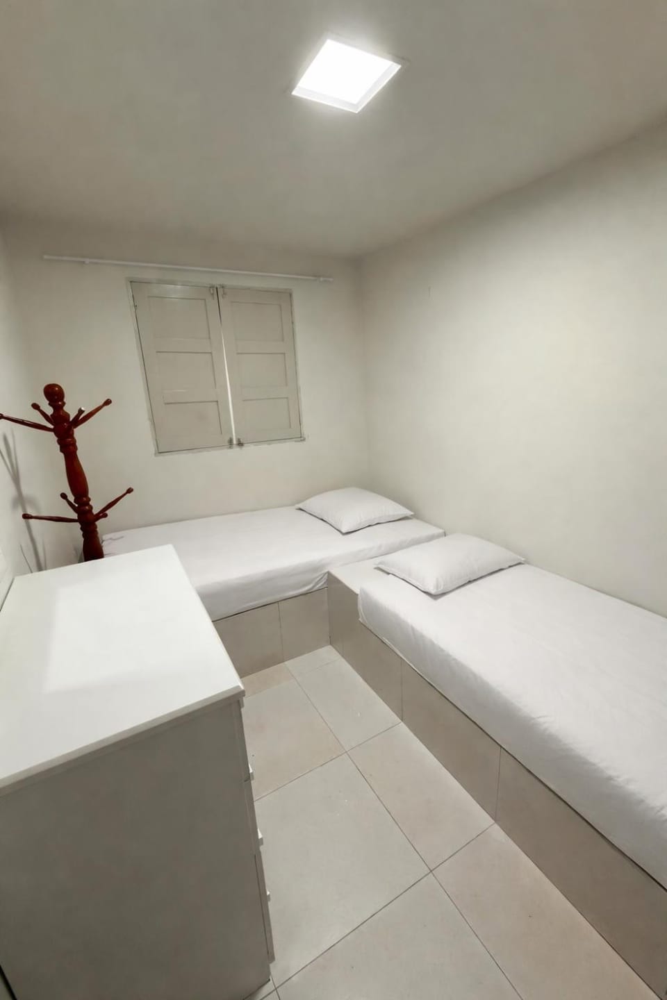 Bed, Photo of the whole room, Bedroom, air conditioner