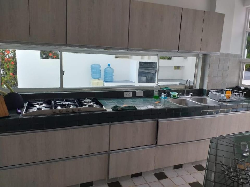 casa vacacional de 2 plantas condominio campestre el peñon Villa in Girardot