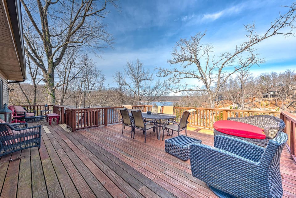 Blueberry Bliss Family Retreat on Beaver Lake House in Arkansas