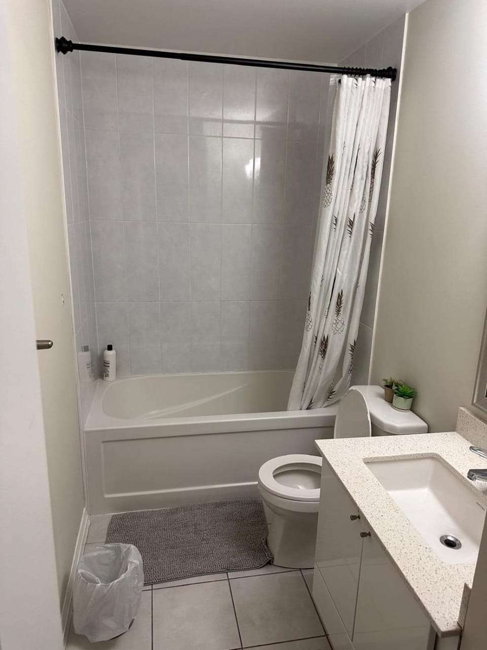 Comfort and Private Room Vacation rental in Brampton