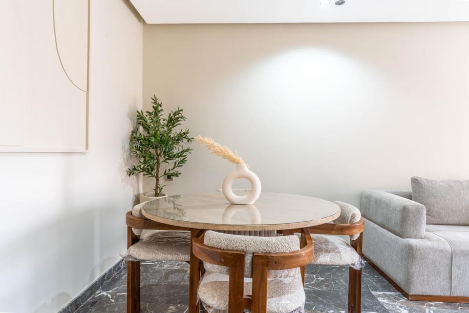 Plaza Suite Marrakech Appart Neuf 80m2 Residence 24h7 Parking Apartment in Marrakesh