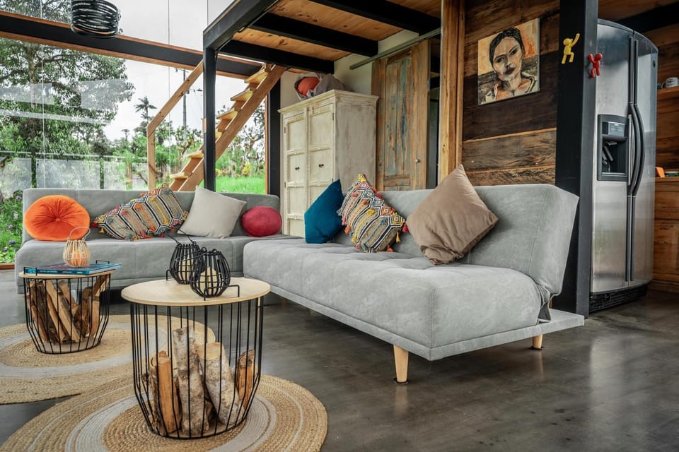 Living room, Decorative detail, furniture