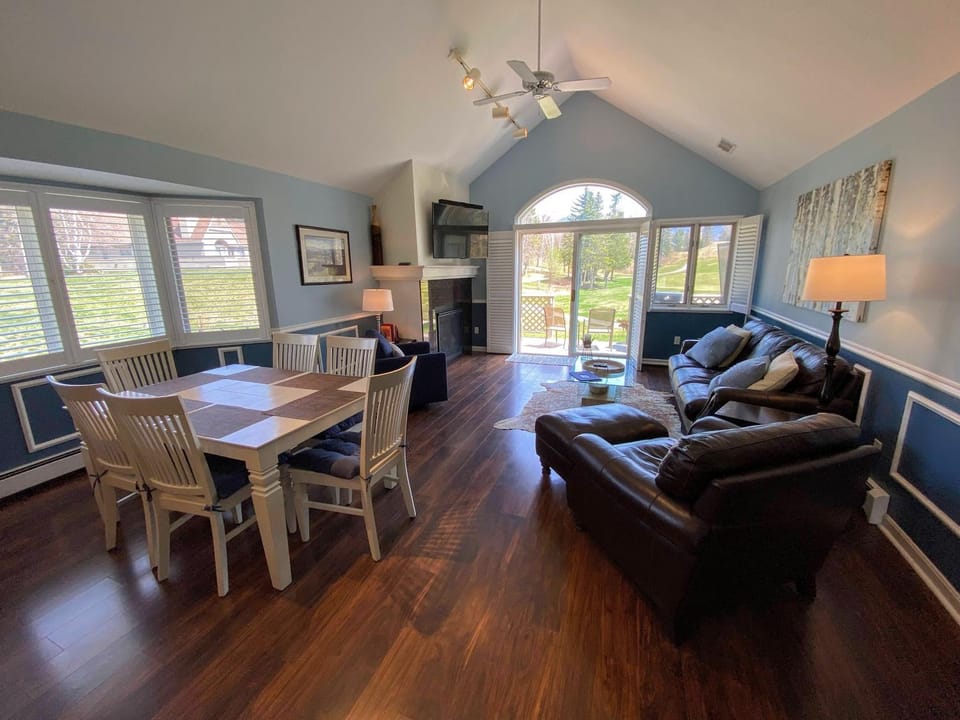 FV39 Classy Bretton condo with AC wifi mountain views House in Bretton Woods