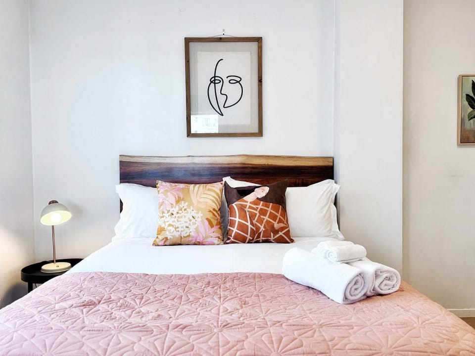 Prime CBD Stay 2BR Near University & Shopping Apartment in Auckland