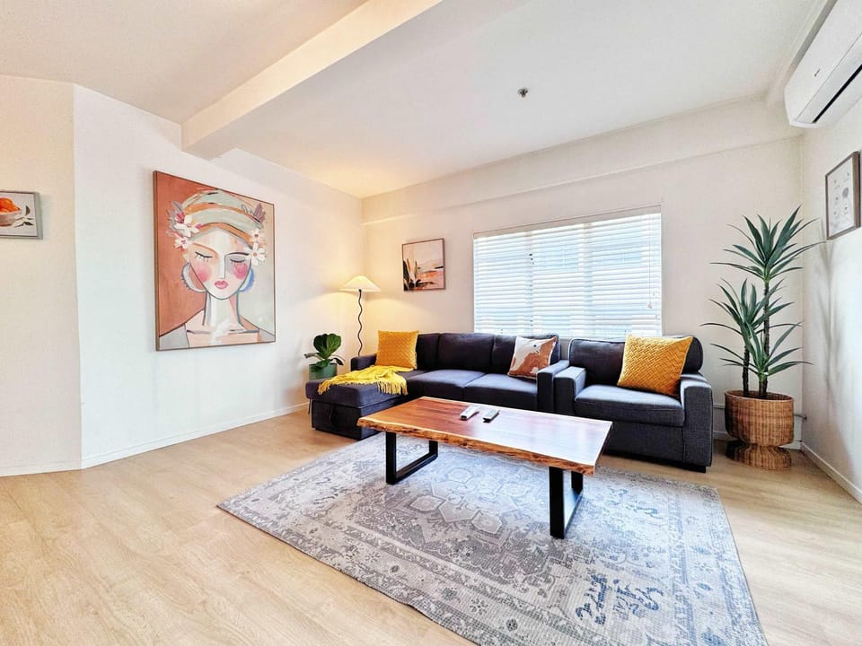 Prime CBD Stay 2BR Near University & Shopping Apartment in Auckland