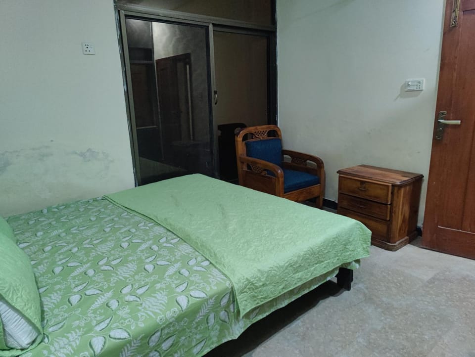 G-14 Private Rooms with Kitchen Access Bed and Breakfast in Islamabad