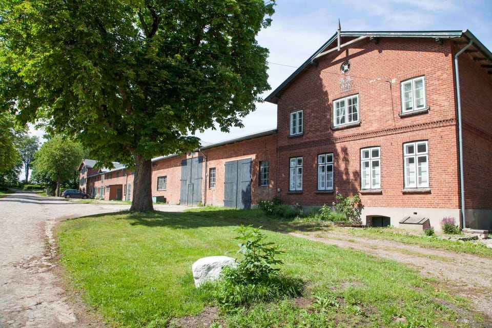 Property building, Garden view