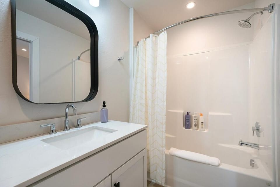 The Jewel View Cottages Unit 3, 1BD1BA Apartment in Bigfork