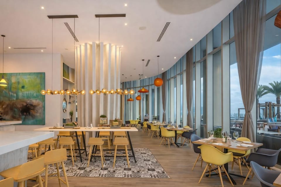 Restaurant/places to eat, Restaurant/places to eat, Lounge or bar