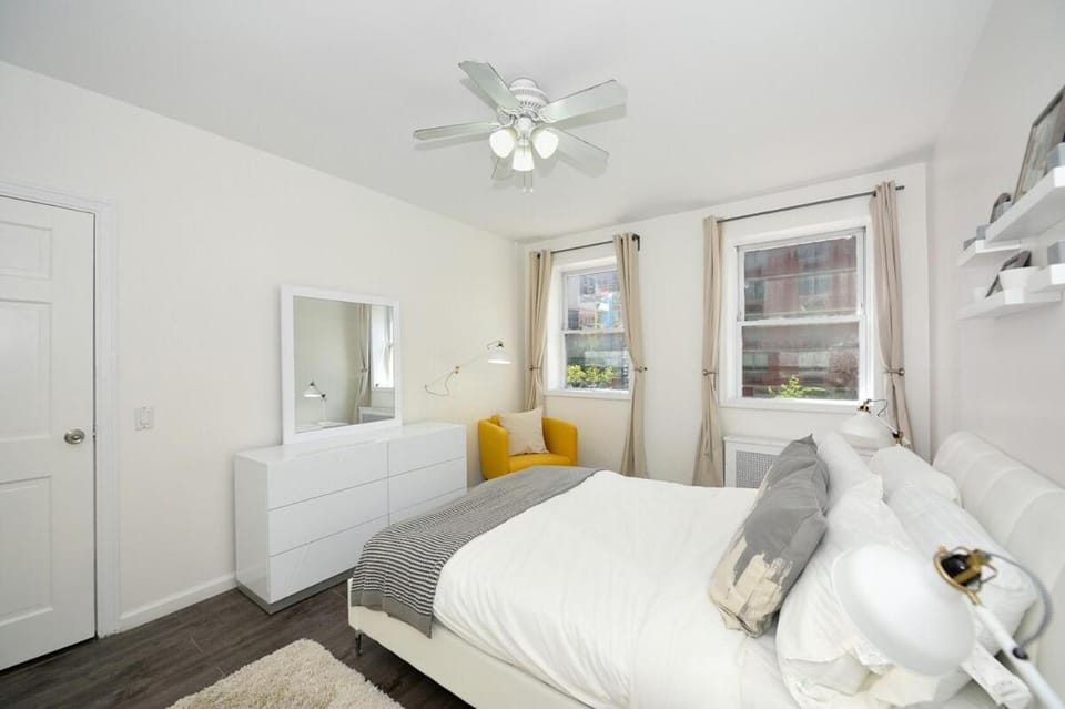 Amazing 4 BR 1 BTH Laundry Dishwasher, June To Aug 90 Days Stay Required Apartment in Midtown